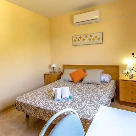 Catalunya Casas Cozy Costa Dorada With Private Pool, 3km To
